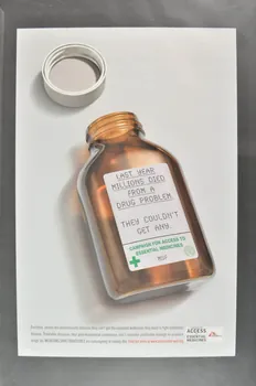 affiche "Last year, millions died from a drug problem. They couldn't get any" (L'année dernière, des millions de personnes sont mortes d'un problème de médicament. Elles n'ont pu en avoir aucun;° France 2004 2004.201.166 Photo Mucem