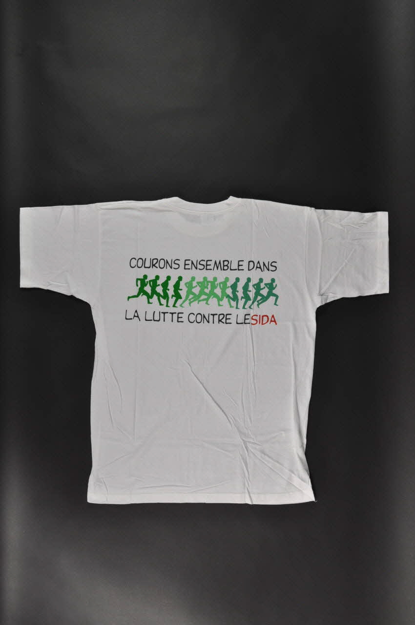 Coopération Française Libreville tee-shirt "Relais cross Libreville" France 1997 2004.201.19 Photo Mucem