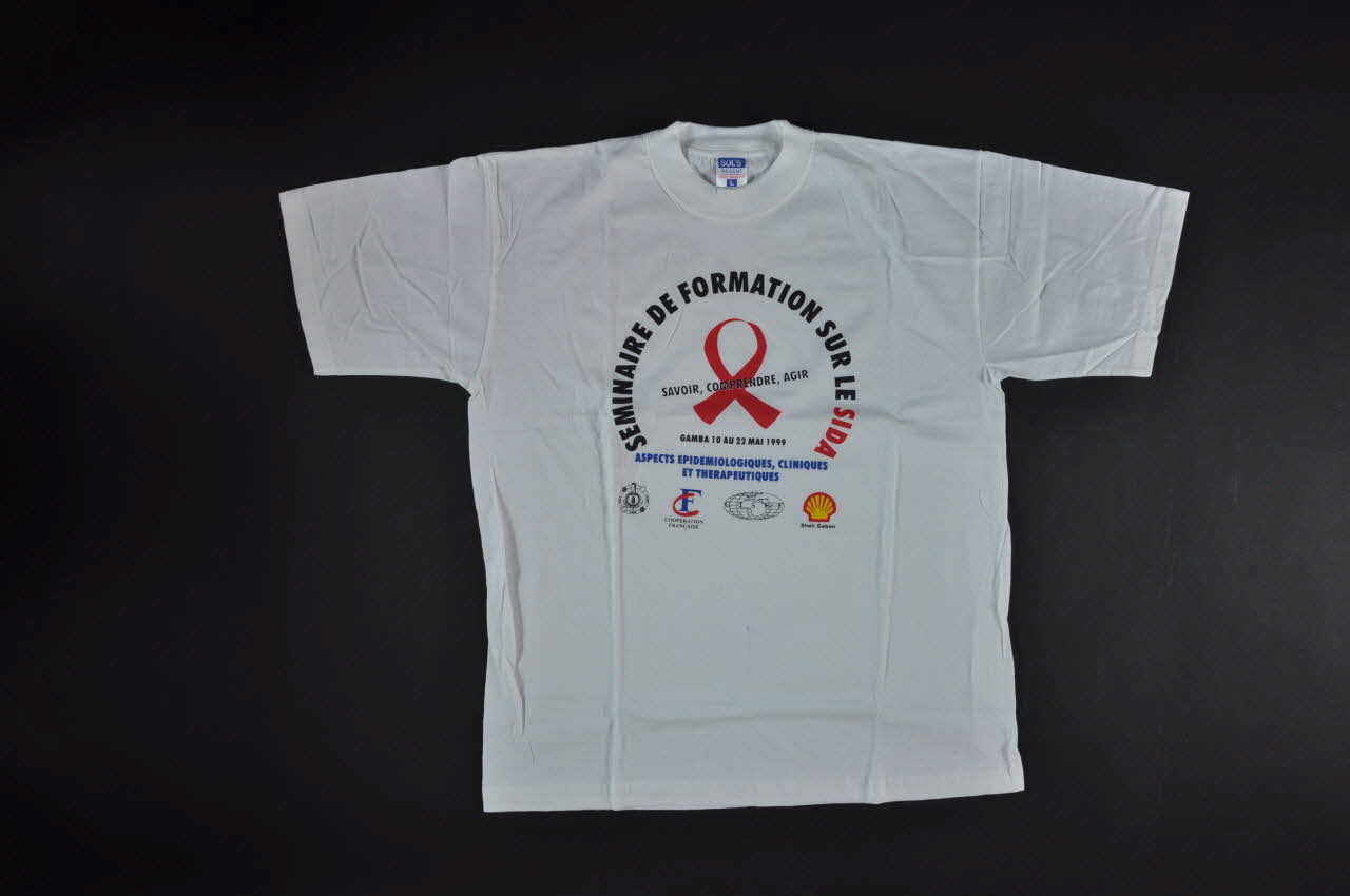 Coopération Française , Shell Gabon, Plan National tee-shirt "Séminaire de formation sur le sida" France 1999/5 2004.201.21 Photo Mucem
