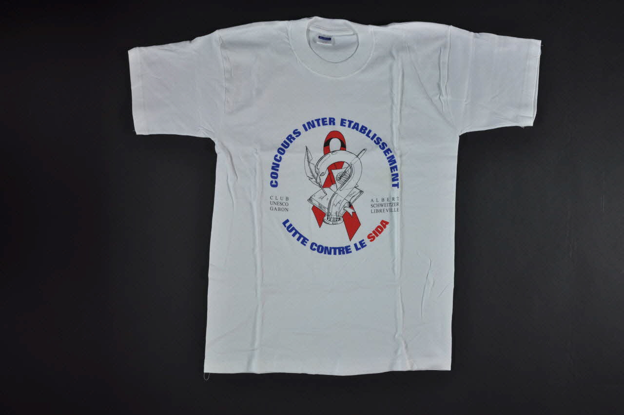 tee-shirt "Concours Inter établissement .Lutte contre le sida" 2004.201.27 Photo Mucem