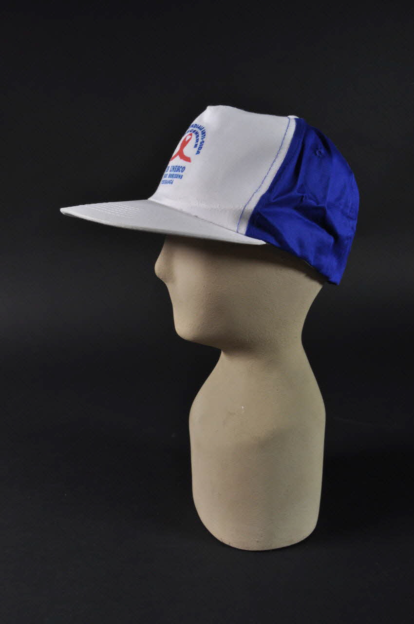casquette "Journée mondiale anti-sida" 2004.201.32 Photo Mucem