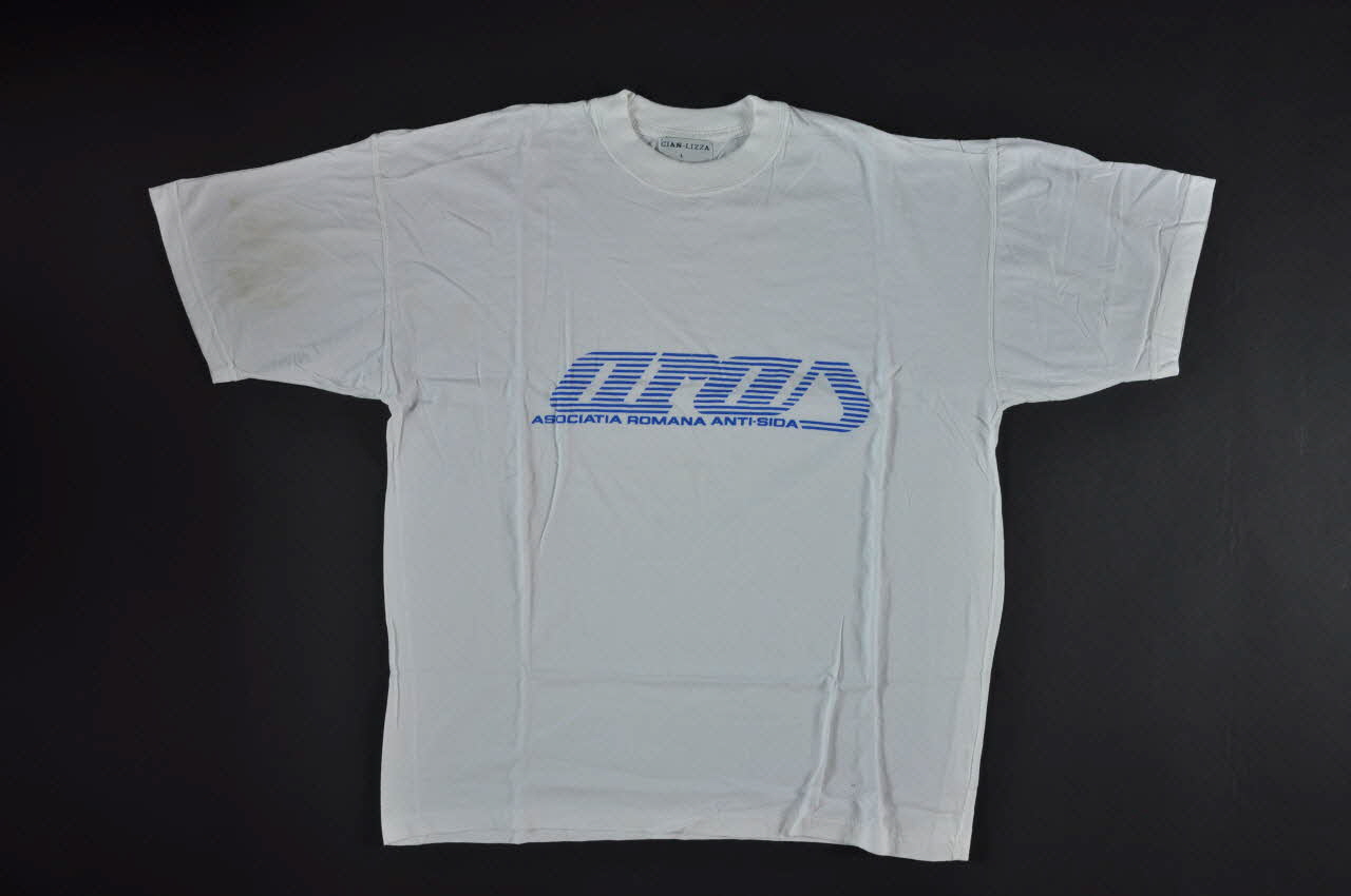 tee-shirt "Asociatia Romana Anti-Sida" 2004.201.35 Photo Mucem