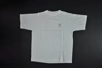 tee-shirt "Le tennis contre le sida" 2004.201.36 Photo Mucem