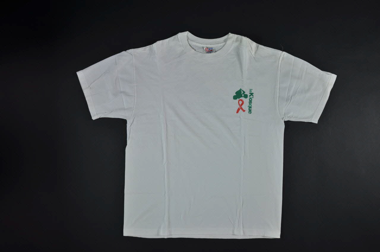 tee-shirt "Le Kiosque" 2004.201.39 Photo Mucem