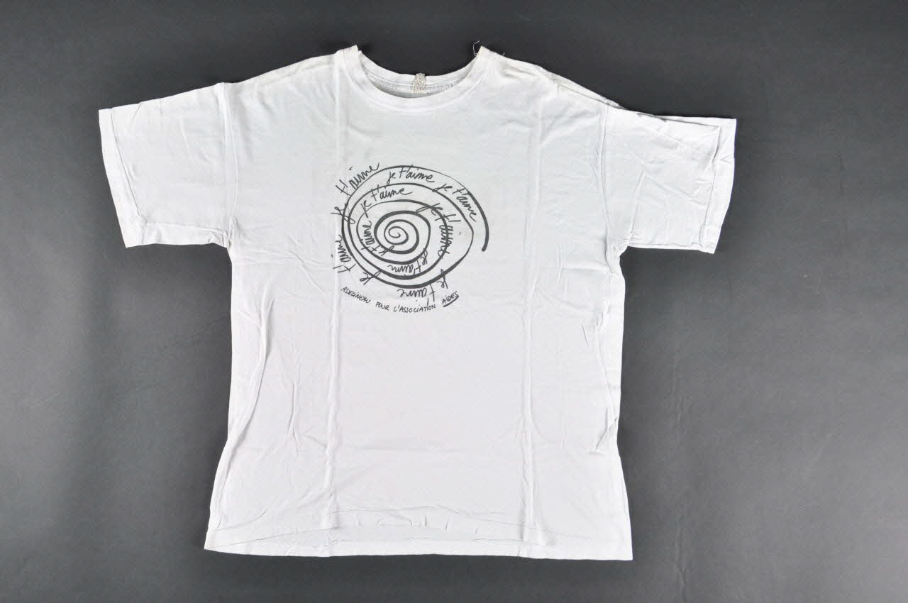 tee-shirt "Je t'aime" 2004.201.68 Photo Mucem
