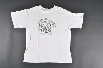 tee-shirt "Je t'aime" 2004.201.68 Photo Mucem