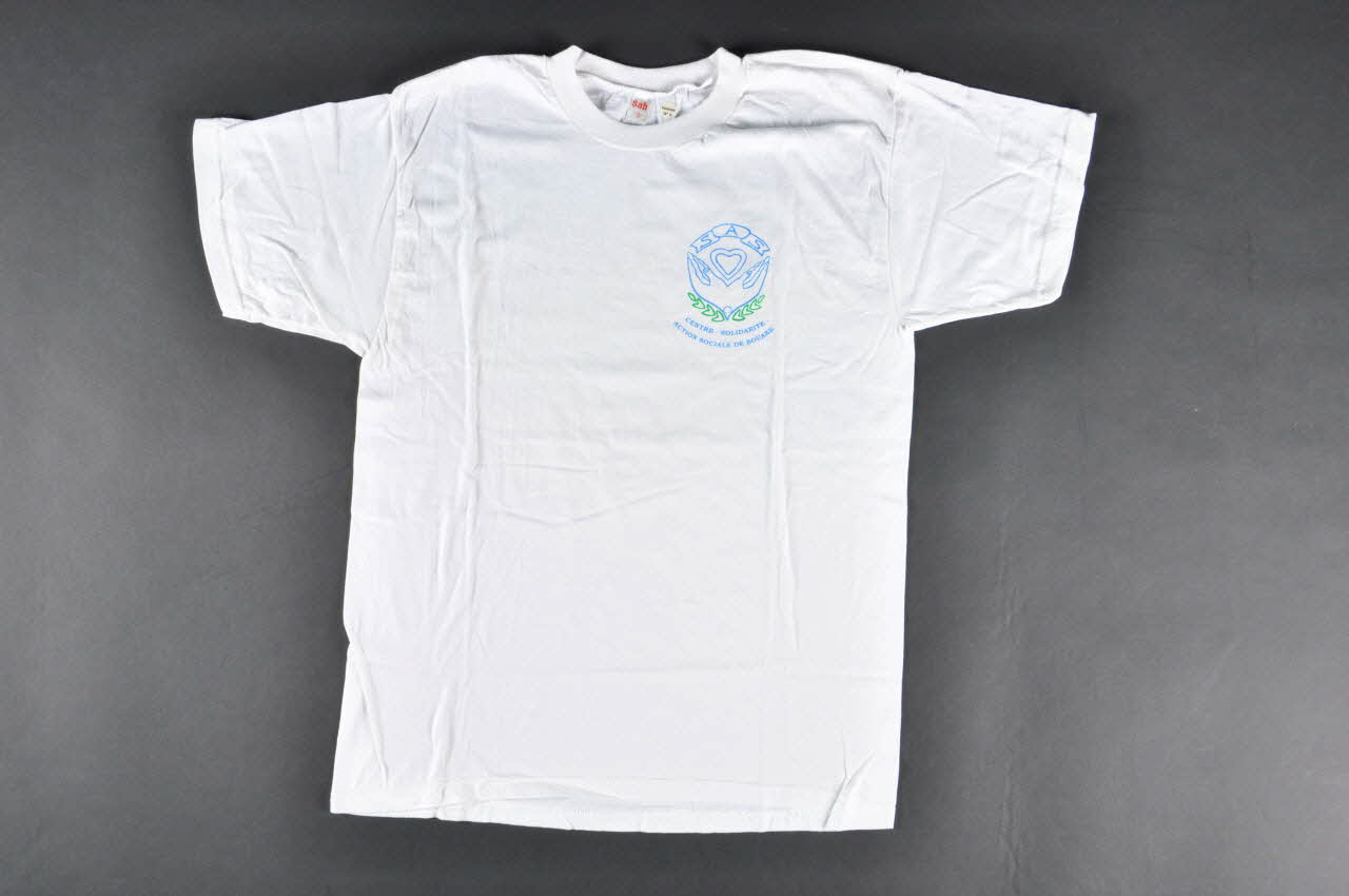 Centre Solidarité Action Sociale de Bouaké (CSAS) tee-shirt "Main dans la main contre le sida" Afrique 1999 2004.201.73 Photo Mucem