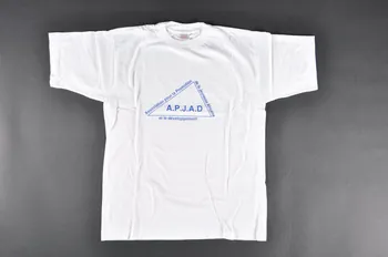 tee-shirt "1er anniversaire : Cité Universitaire sans Sida" 2004.201.74  Photo Mucem