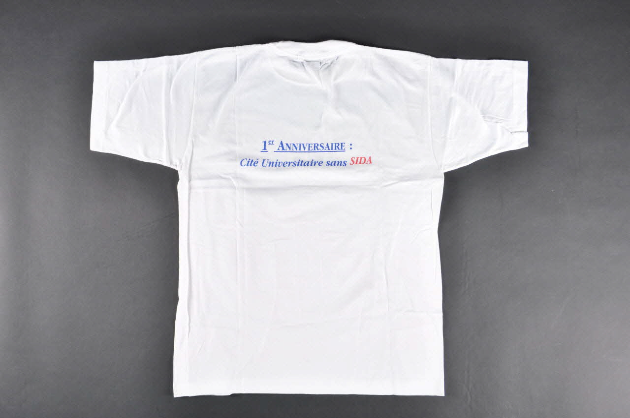 tee-shirt "1er anniversaire : Cité Universitaire sans Sida" 2004.201.74 Photo Mucem