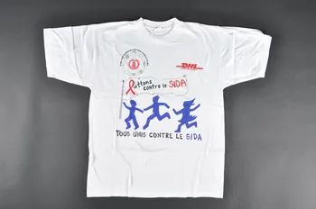 tee-shirt "Luttons contre le sida" 2004.201.86  Photo Mucem