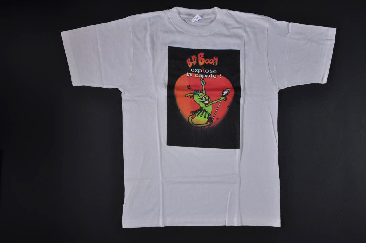 tee-shirt "BD Boom explose la capote !" 2004.201.89 Photo Mucem