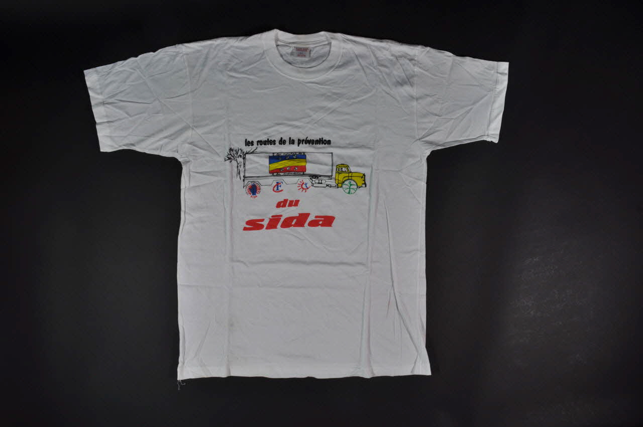 tee-shirt "Les routes de la prévention du sida" 2004.201.91 Photo Mucem