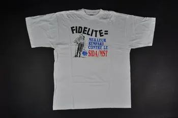 tee-shirt "Fidélité. Meilleur rempart contre le sida /MST" Afrique 1995 2004.201.97  Photo Mucem