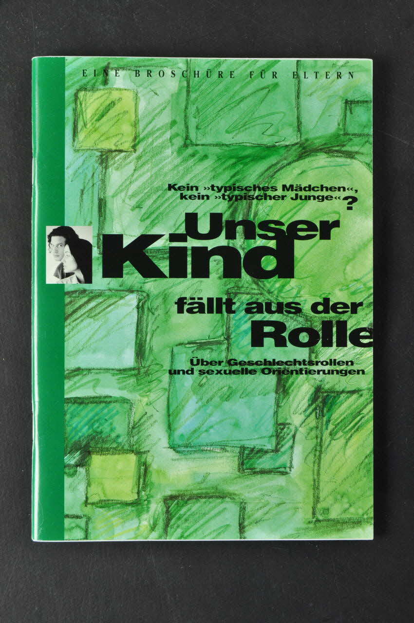 Bundeszentrale FüR Gesundheitliche Aufklarung (BZGA) BROCHURE "Unser kind fält aus der Rolle" (Notre enfant  ne joue pas son rôle) Allemagne 2000 2003.117.15 Photo Mucem