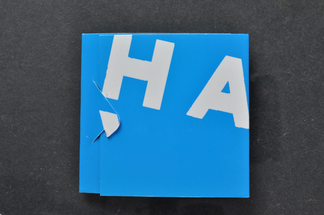 agnès b. Préservatif Protégeons-nous / HAPPY ? (Heureux(se)? France 2004 2004.203.1.1-2 Photo Mucem