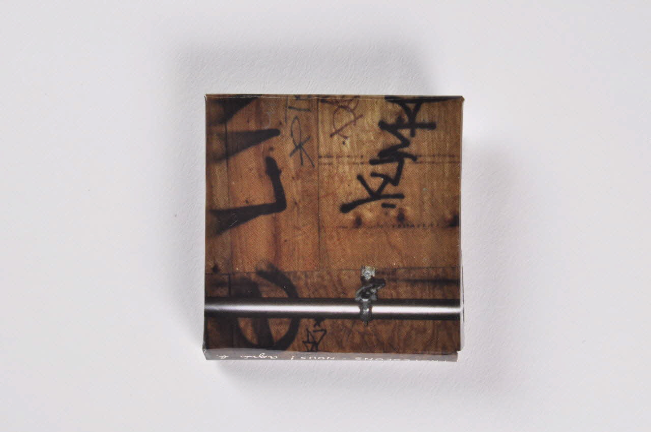 agnès b. Préservatif Protégeons-nous France 2004 2004.203.10.1-2 Photo Mucem