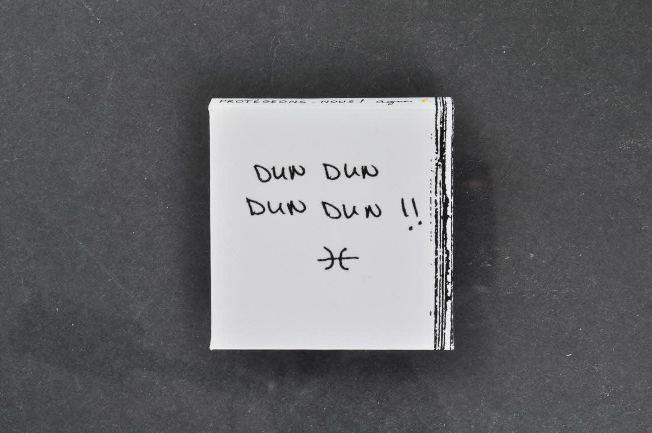 agnès b. Préservatif Protégeons-nous / Follow the leader (Suis le leader) France 2004 2004.203.2.1-2 Photo Mucem