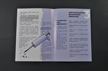 BROCHURE "Info für junge turkische frauen" (en turc) 2003.117.30  Photo Mucem