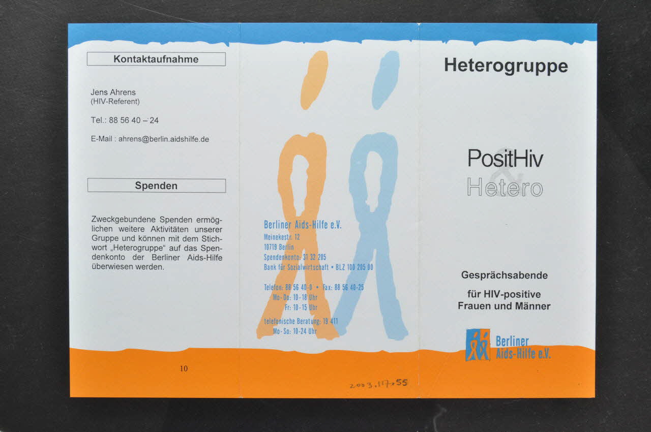 Berliner Aids-Hilfe Dépliant "Heterogruppe. PositHiv Hetero" (Groupe hétéro séropositifs) Allemagne 2003 2003.117.55 Photo Mucem