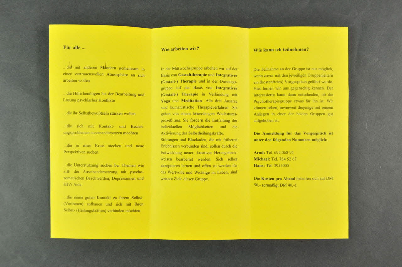 Schwulenberatung, Berlin Dépliant "Psychotherapiegruppen für Schwule" (Groupes de psychothérapie pour les homosexuels) Allemagne 2003 2003.117.65.1 Photo Mucem