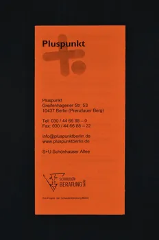 Schwulenberatung, Berlin Dépliant "Plus punkt. Informationen zur medizinischen Behandlung von HIV und AIDS" (Pluspunkt. Informations sur les traitements médicaux du VIH et du sida) Allemagne 2003 2003.117.73 Photo Mucem