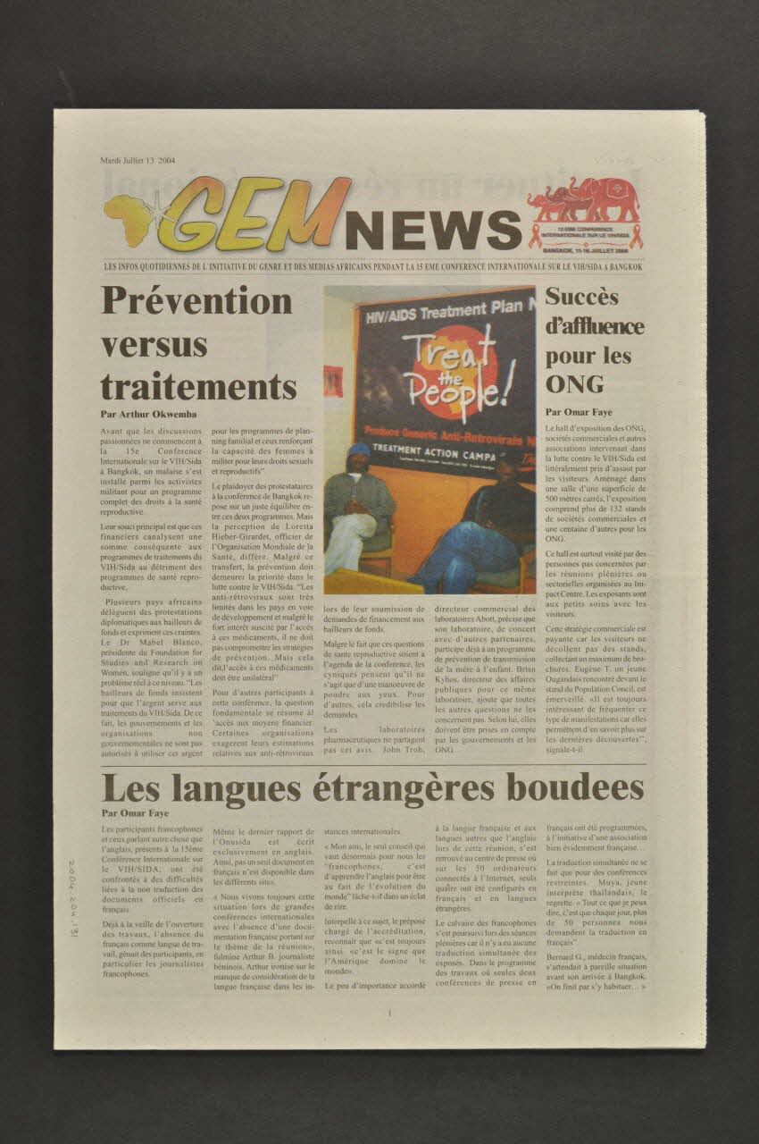 Gender Links ; African Woman And Child Feature journal GEM News" 13/7/04 (français / anglais) International 2004 2004.204.131 Photo Mucem