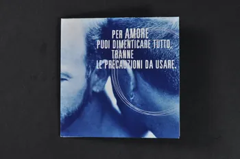 Dépliant "Per amore puoi dimencare tutto tranne le precauzioni da usare"  (Par amour, tu peux oublier tout sauf les précautions d'usage) 2003.120.18 Photo Mucem