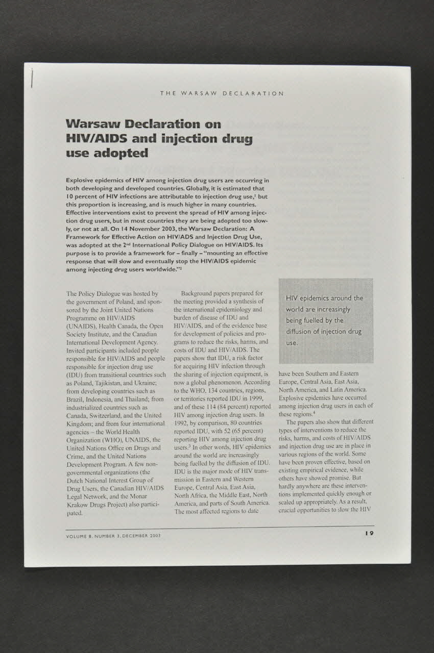 Canadian Hiv/Aids Policy & Law Review Tiré à part "Warsaw Declaration on HIV/AIDS and Injection drug use adopted" (Adoption de la déclaration de Varsovie sur le VIH/sida et l'usage de drogues par voie injectable) International 2003/12 2004.204.14 Photo Mucem