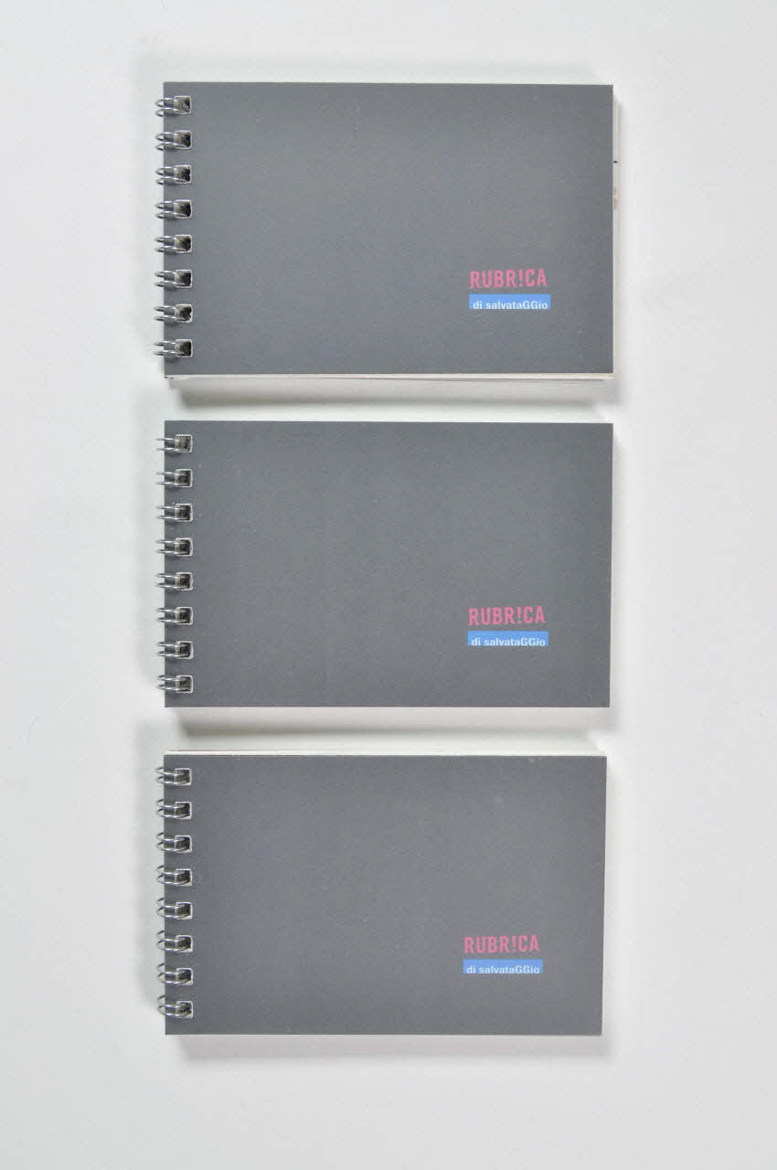 Ministero Della Salute Répertoire téléphonique "Rubrica di salvataGGio" (Répertoire de secours) Italie 1999 2003.120.25.1-3 Photo Mucem