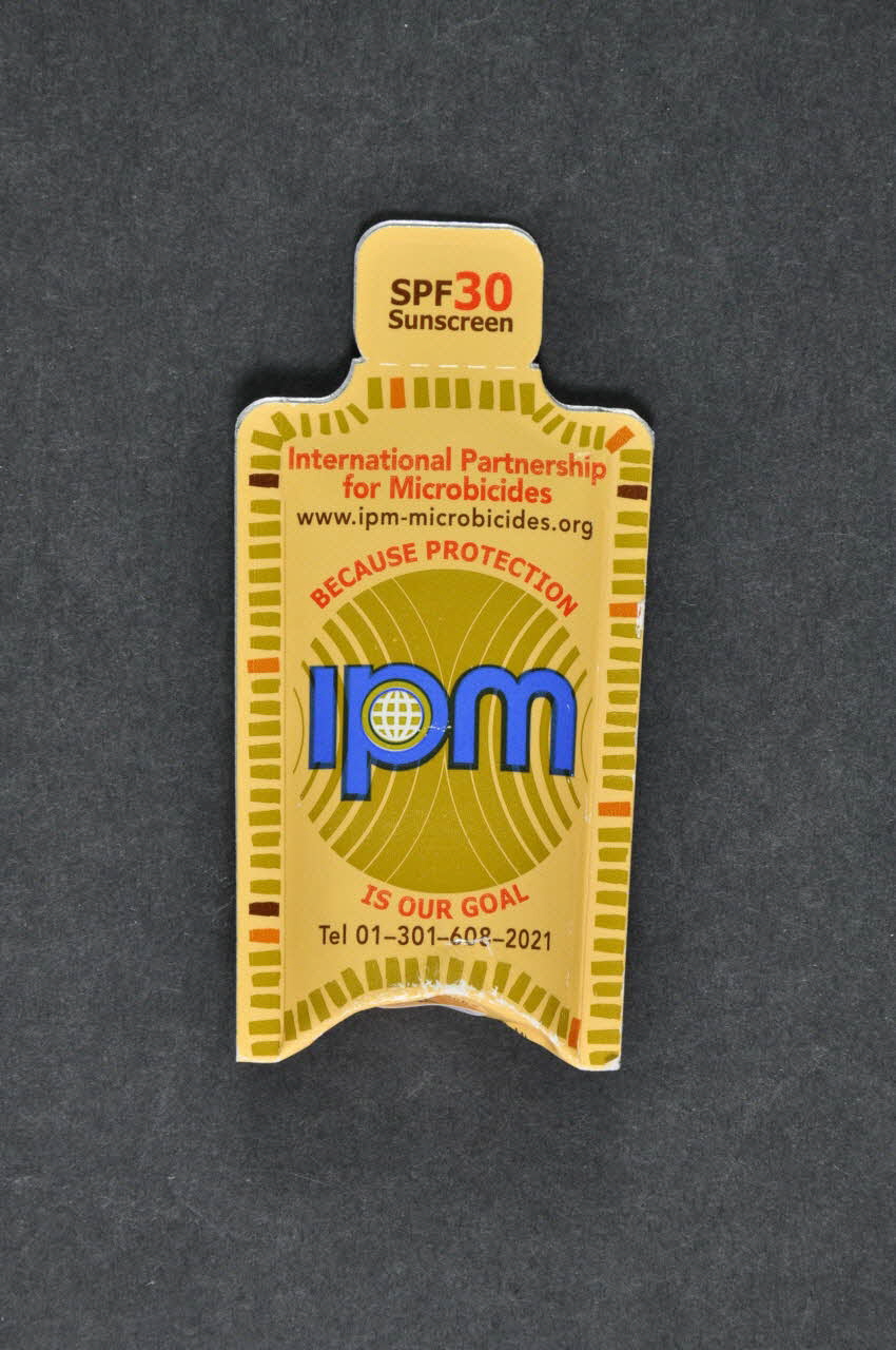 International Partnership For Microbicides Crème solaire International Partnership for Microbicides (Partenariat International pour les Microbicides) International 2004 2004.204.148 Photo Mucem