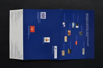 Aids Foundation East-West (AFEW) Pochette de cartes postales "Artists for the next generation" (Artistes pour la nouvelle génération) Russie 2004 2004.204.16.11 Photo Mucem