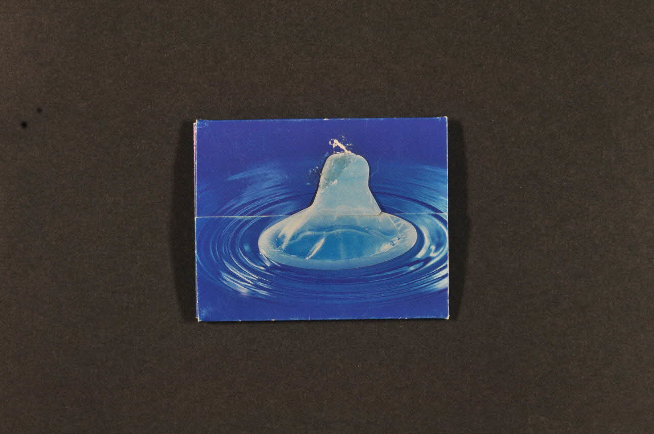 Ministerio Da Saude, Comissao Nacional Luta Contra Emballage de préservatif "Amor water pro. A prova de aqua love" Portugal 2003 2003.125.108.1-2 Photo Mucem