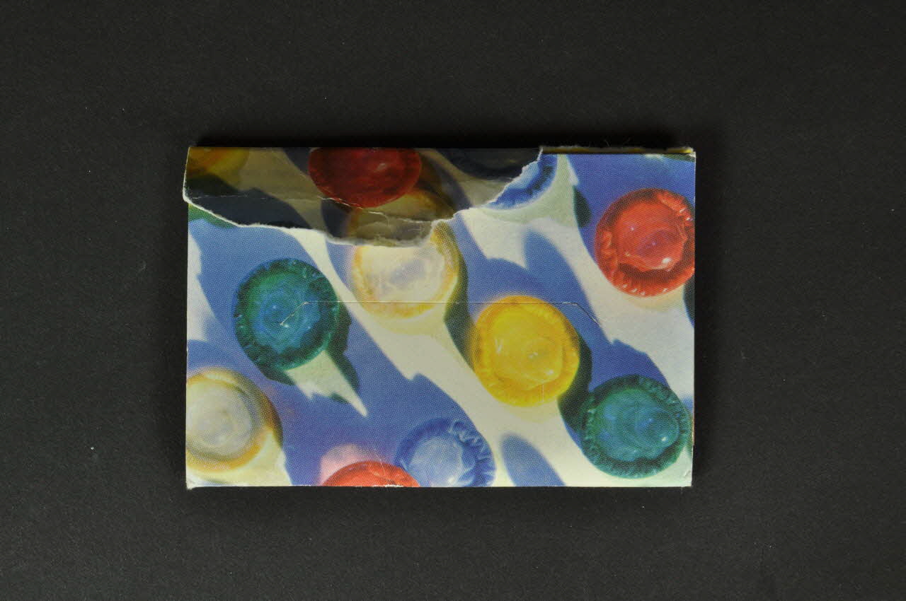 Nigz, Utrecht Emballage de préservatif préservatifs multicolores en diagonale, sans inscription Pays-Bas 2001 2003.125.128 Photo Mucem