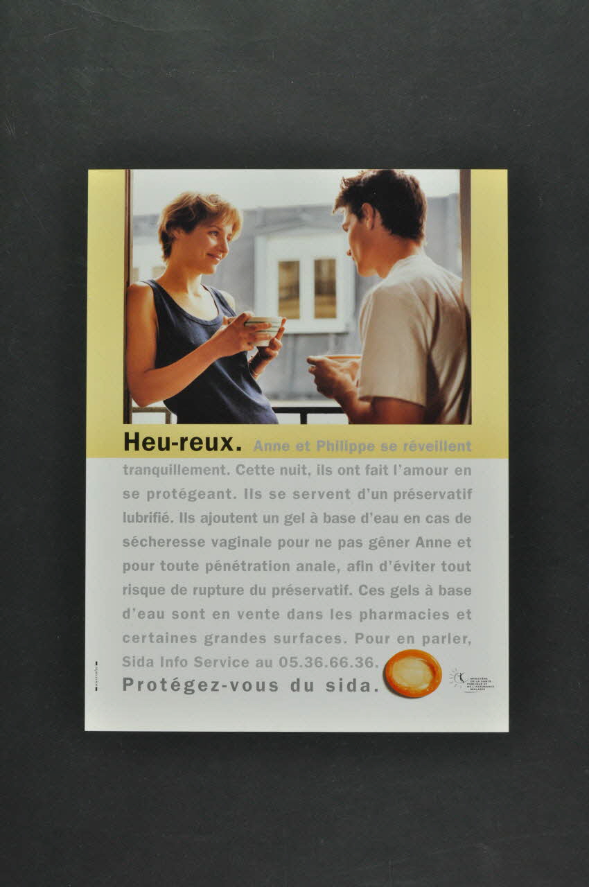 affiche "Heureux. Anne et Philippe se réveillent tranquillement..." "Protégez vous du sida" France 1995 2003.125.149 Photo Mucem