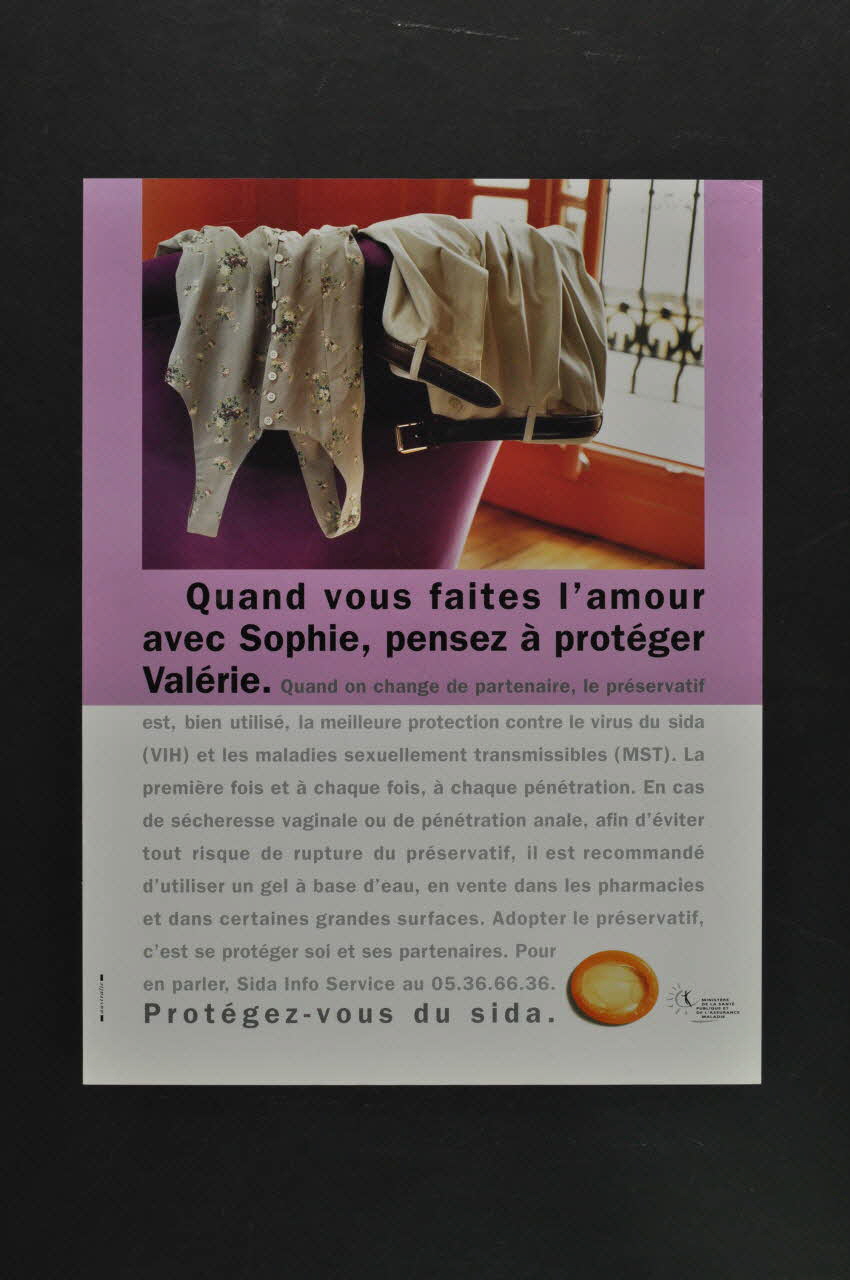 Ministère de la Santé Publique et de l'Assurance Maladie affiche "Quand vous faites l'amour avec Sophie, pensez à protéger Valérie..." France 1995 2003.125.153 Photo Mucem