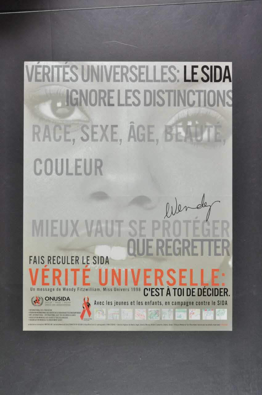 Onusida affiche "Vérités universelles : le sida ignore les distinctions race, sexe, âge, beauté, couleur" International 1999 2003.125.173 Photo Mucem