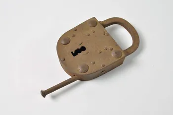 cadenas 1953.59.169  Photo Mucem
