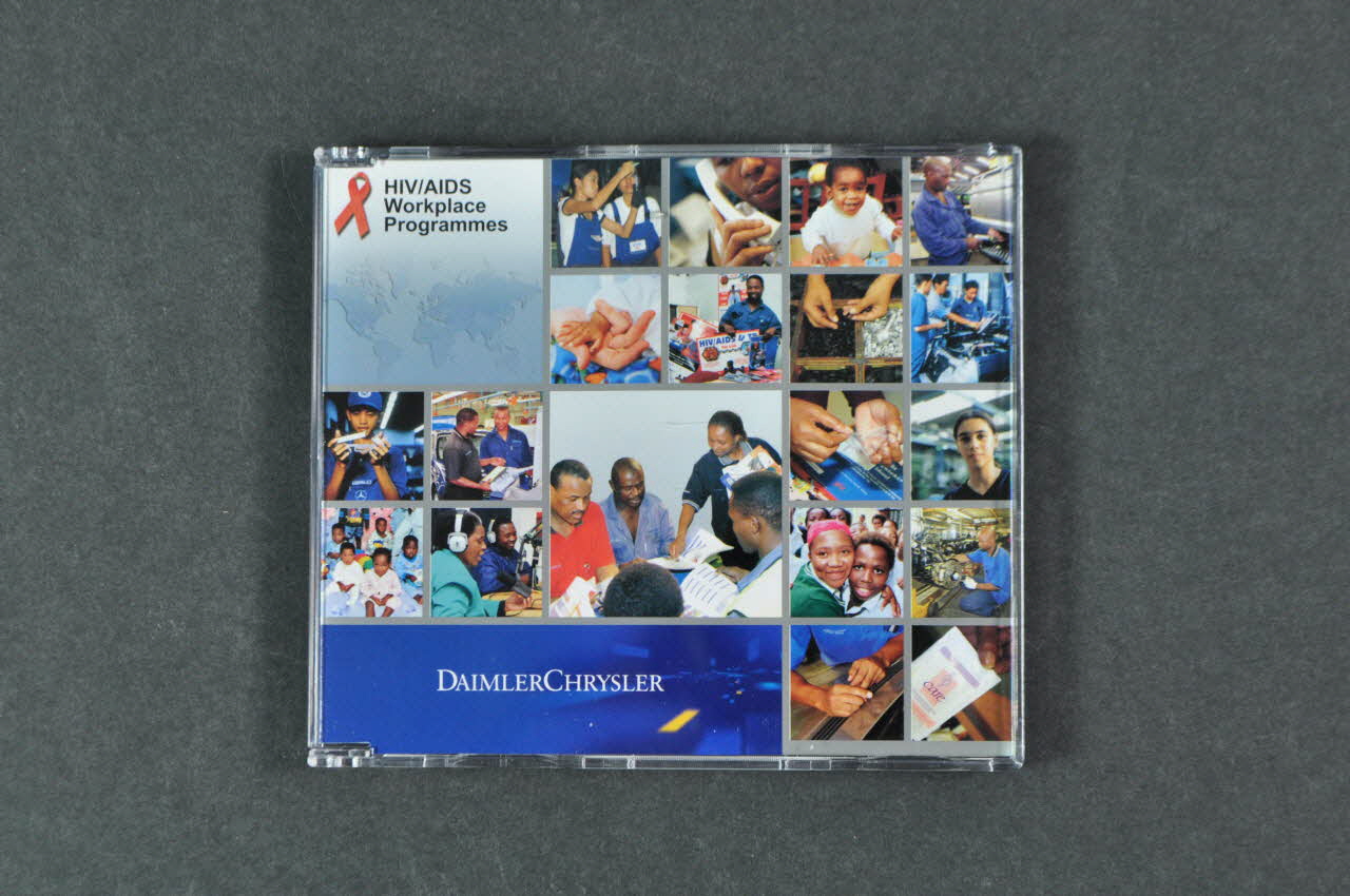 CD-ROM "HIV/AIDS Workplace Programmes" (Programmes de VIH/Sida sur les lieux de travail) 2004.204.76.1-2 Photo Mucem