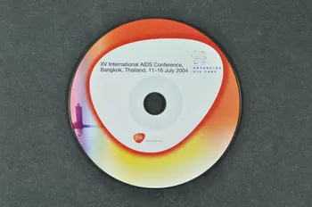 Glaxosmithkline CD-ROM "Advancing HIV Care" (Avancer dans le traitement du VIH) International 2004 2004.204.79 Photo Mucem