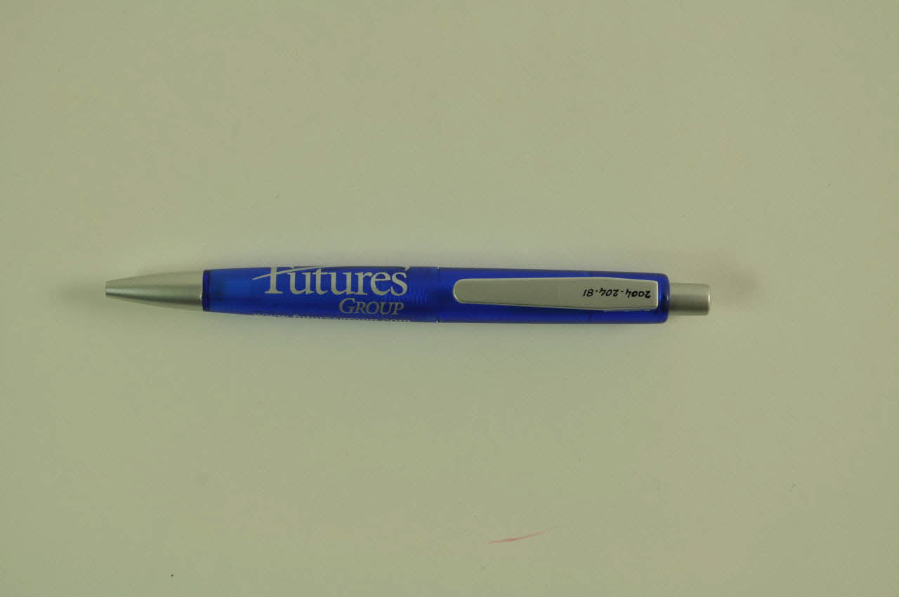 Futures Groups Stylo bille Future group" International 2004 2004.204.81 Photo Mucem