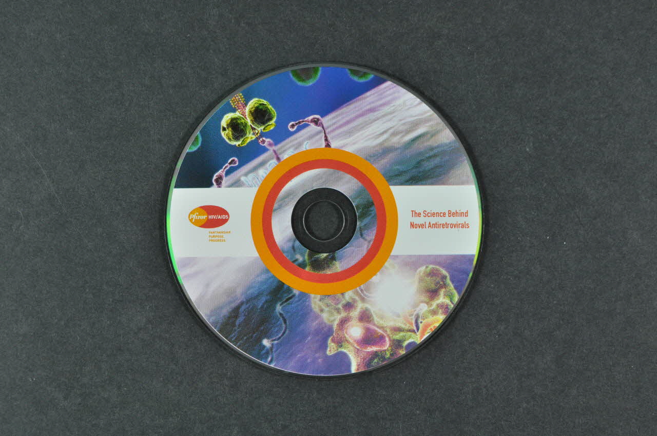 Laboratoire Pfizer CD-ROM The science behind novel antiretrovirals (La science derrière les nouveaux antirétroviraux) International 2004 2004.204.82 Photo Mucem