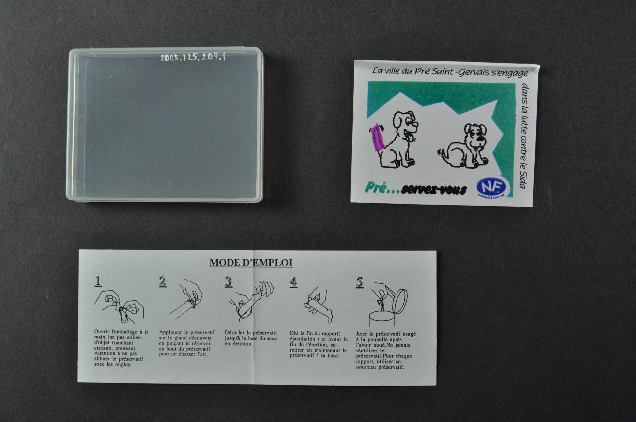 Ville Du Pré Saint-Gervais boîte Emballage de préservatif "Pré...servez vous" "La ville du Pré Saint-Gervais s'engage dans la lutte contre le Sida" (sans préservatif) France 1998 2003.125.209.1-3 Photo Mucem