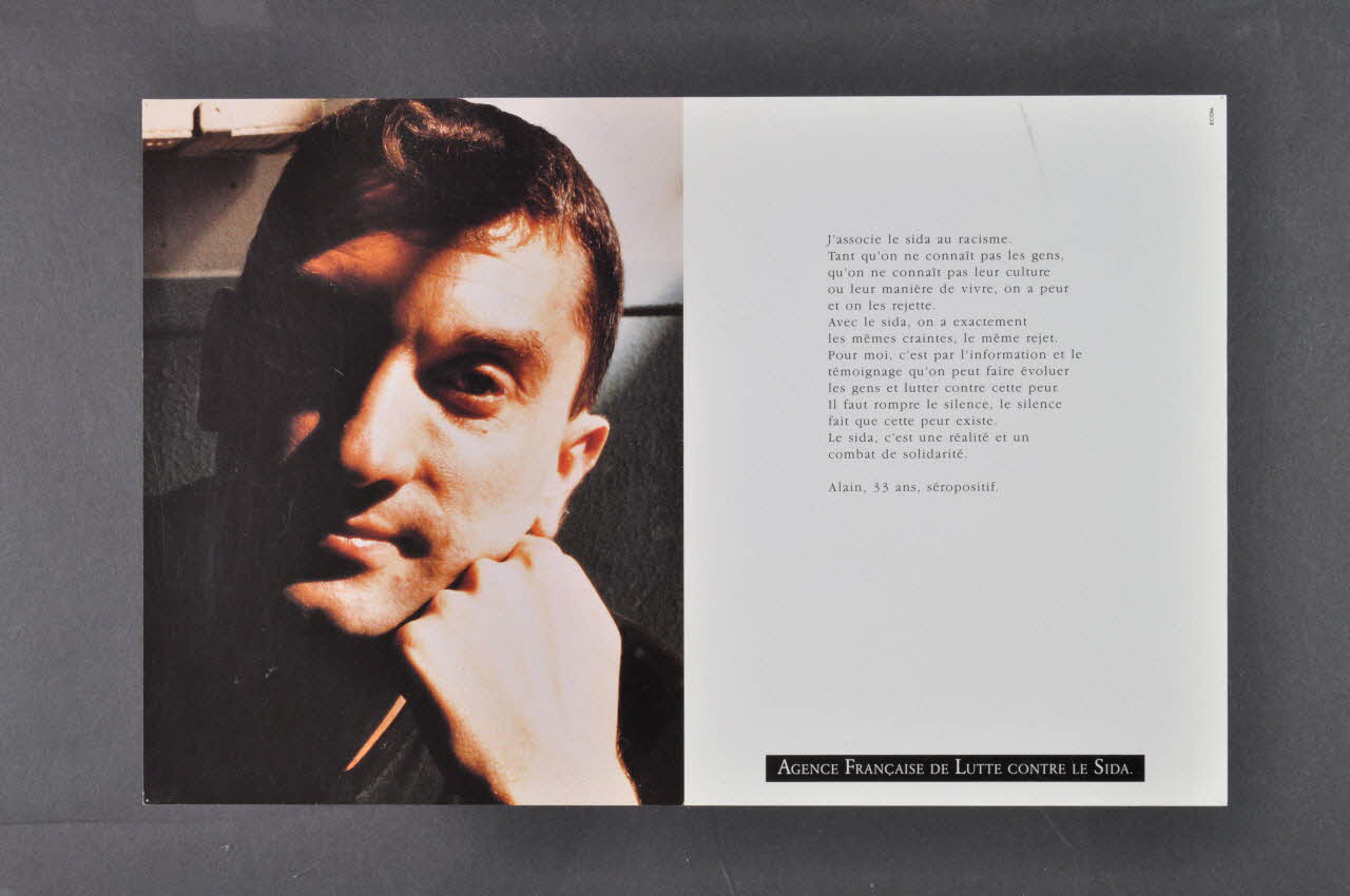 affiche "J'associe le sida au racisme..." 2003.125.21 Photo Mucem