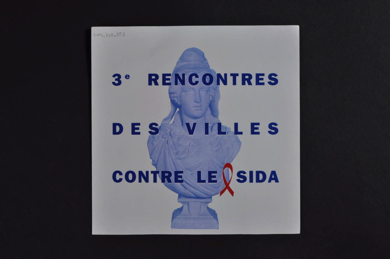 autocollant "3° rencontres des villes contre le sida" 2003.125.253 Photo Mucem