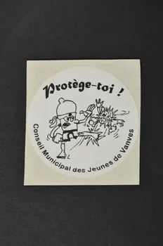 autocollant Protège-toi ! 2003.125.263  Photo Mucem