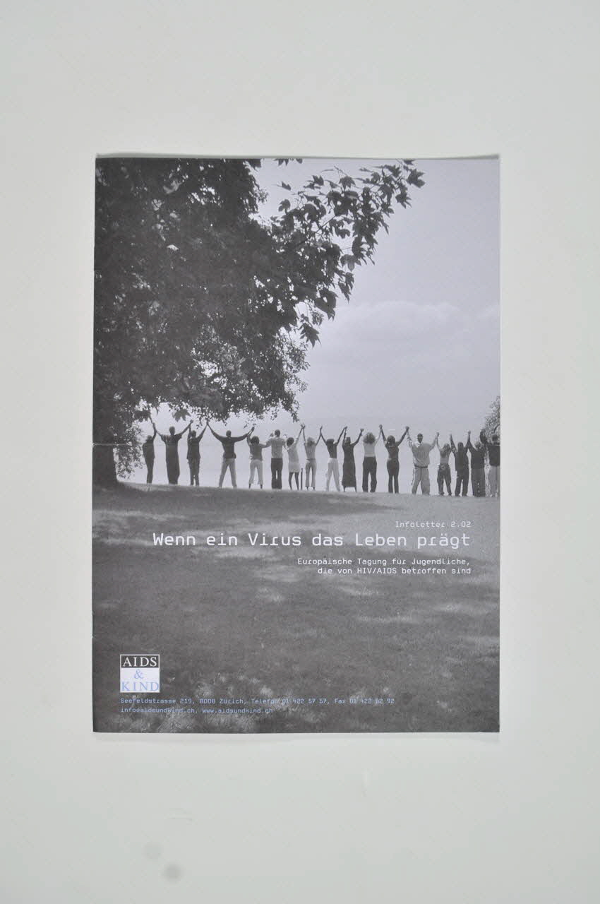 Aids & Kind Bulletin Bulletin Infoletter 2.02 "Wenn ein Virus das Leben prägt. Europäische Tagung für Jugendliche, die von HIV/AIDS betroffen sind" (Quand un virus affecte toute l'existence" Congrès européen des jeunes concernés par le VIH/Sida) Lorraine, France 2002 2004.205.31.1-2 Photo Mucem