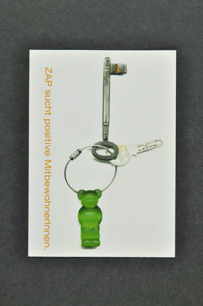 flyer "ZAP sucht positive Mitbewohnerlnnen" ("ZAP cherche des colocataires positifs") 2004.205.32  Photo Mucem