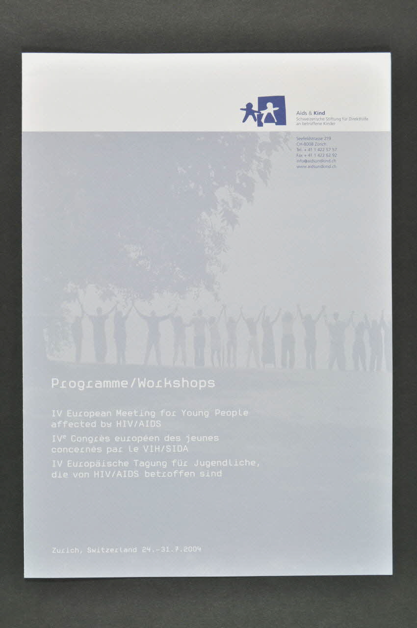 Aids & Kind Dépliant IV Congrès européen des jeunes concernés par le VIH/Sida. Programme des ateliers Lorraine, France 2004 2004.205.40 Photo Mucem