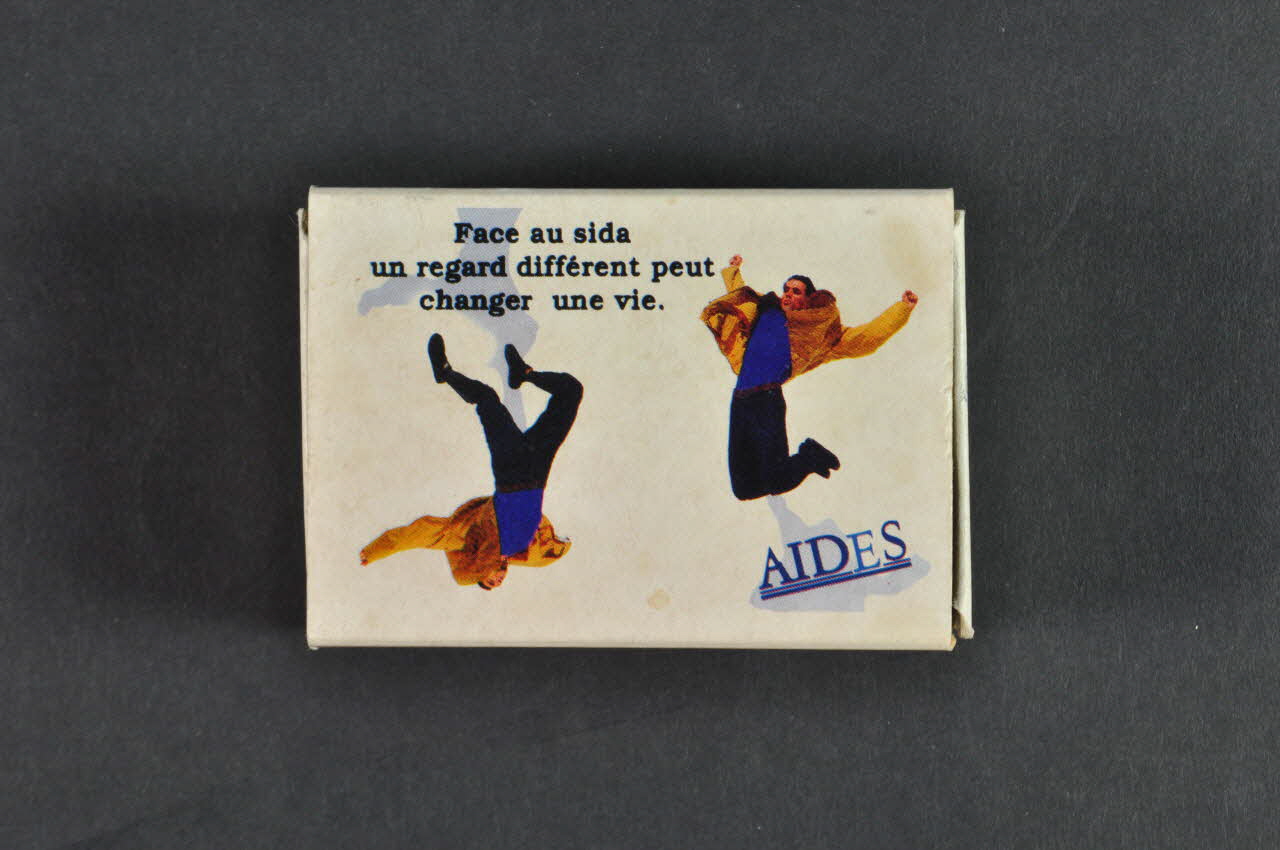 boîte d'allumettes "Face au sida un regard différent peut changer une vie" 2003.125.300.1-2 Photo Mucem