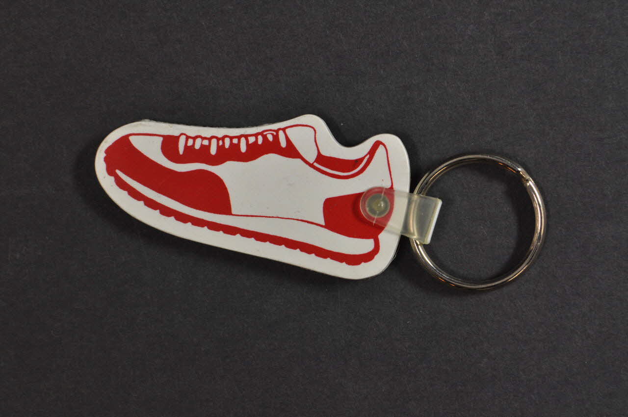 porte-clef "Je prends mon pied mais je me protège" 2003.125.306 Photo Mucem